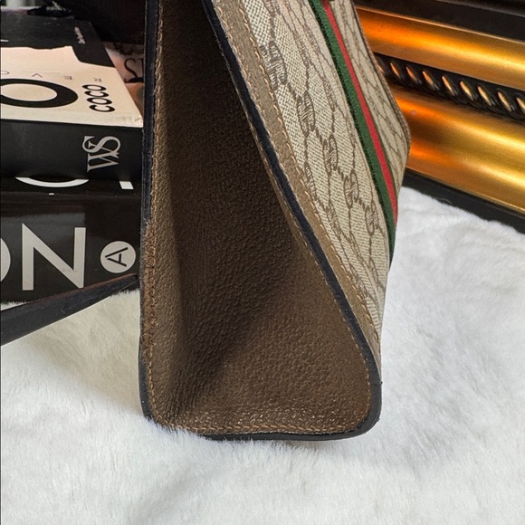 Vintage Gucci leather clutch bag. - Picture 7 of 13